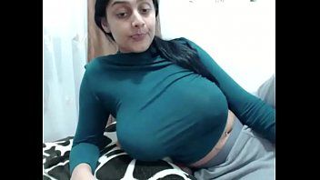 Classic XXXL with a virgin crow shows big tits