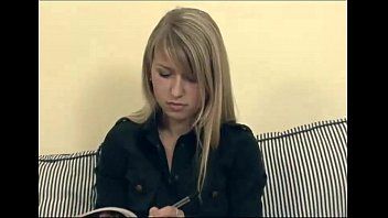 Redă Blonda tanara la primul casting