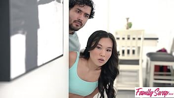 Redă Ambele sexyciunile fac sex in grup pana se murdaresc pe ele si prin casa de sperma