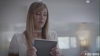Afspelen Ze kan niet geloven dat ze een spelletje xxx gaat spelen met een hele knappe reu