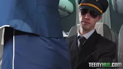 Riproduci La piccola adolescente Alexis Wilson prende il cazzo duro di Ray Adler in Pov