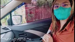Abspielen Riskanter Sex in der Öffentlichkeit: Pinay Teen Zeinab hat Hardcar-Sex mit Grab Driver