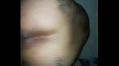 Redă Fiica vitregă este îndrumată în gătit de mătușa MILF excitată