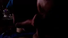 Redă Busty Babe dă dracu intens în gât și o ia adânc în fiecare gaură