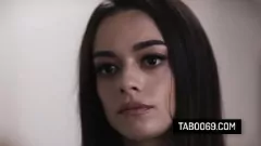 تشغيل الخطوات Sophia Burns و Robby Echo الانخراط في الجنس المحرم المحظور