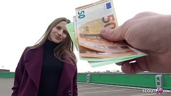 تشغيل يتلقى 300 يورو لمضاجعته لأنه يعرف أفضل