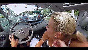 Abspielen Frauen, die Sex in Luxusautos haben