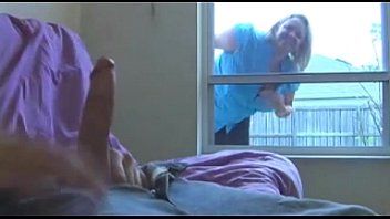 تشغيل مثير braileanca اخترقت و muita يتبع الديك على النافذة