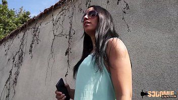 Redă Louna lucreaza cu seful si face sex protejat