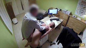 Redă Adolescenta venita la casting luata in pula de fantasticist pentru euro
